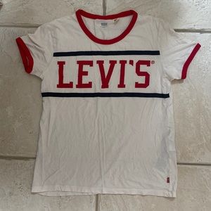 LEVI’S TSHIRT